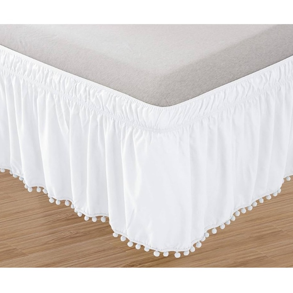 Pom Pom bed skirt